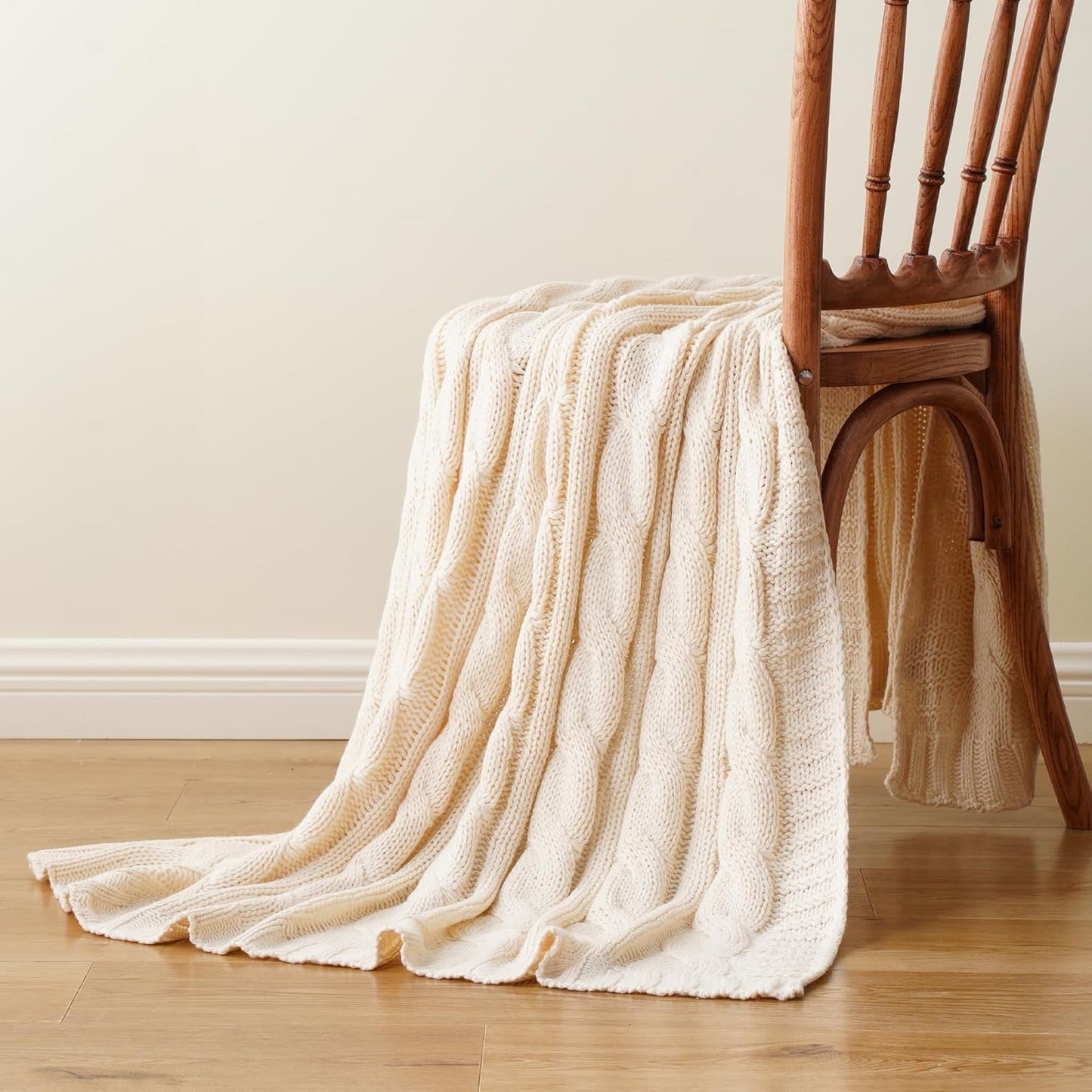 Classic Cable Knit Throw