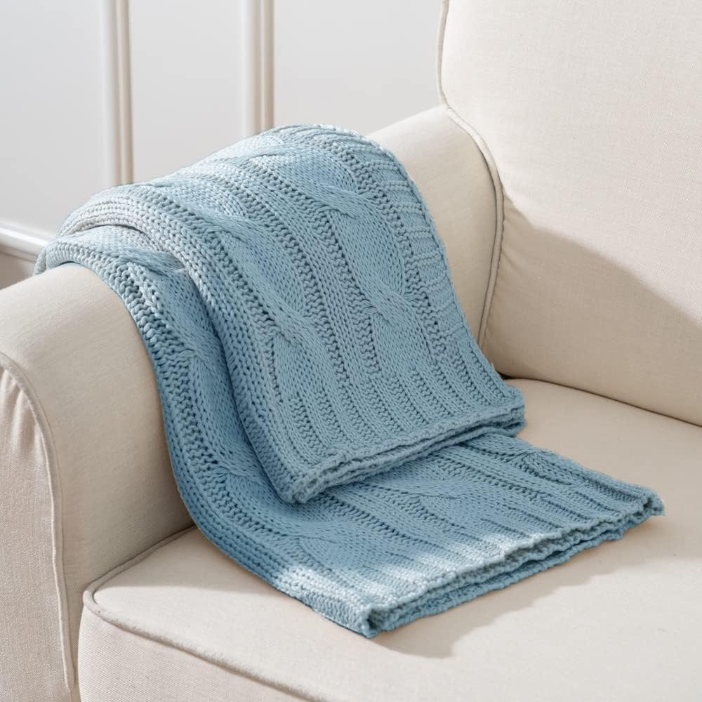 Classic Cable Knit Throw