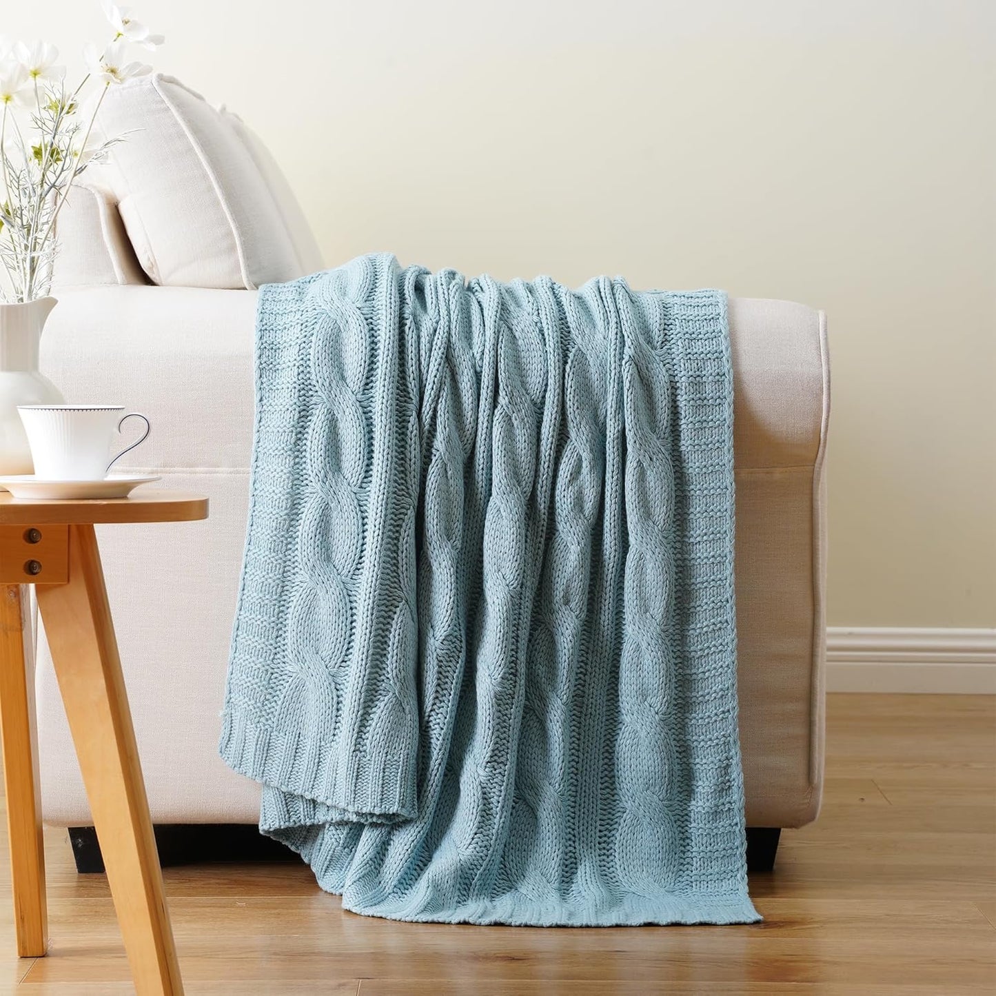 Classic Cable Knit Throw