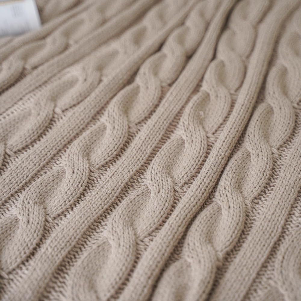 Classic Cable Knit Throw