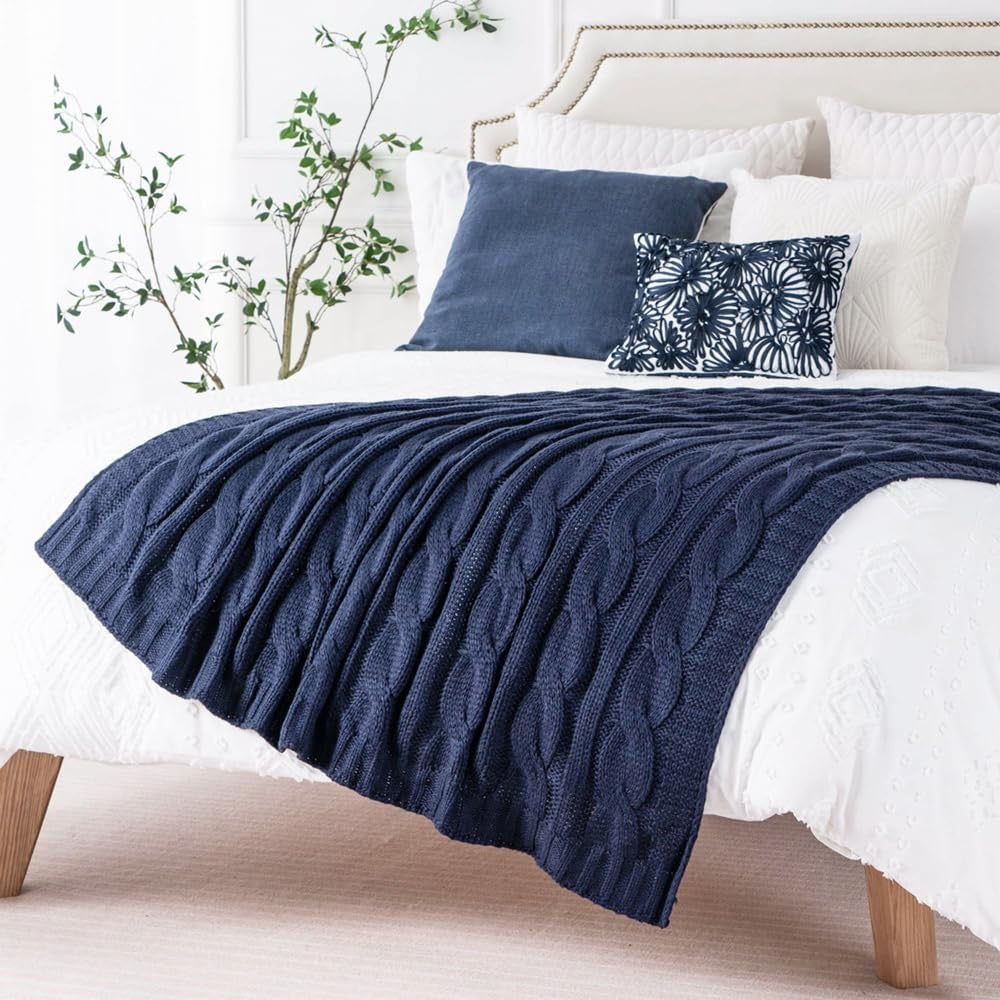 Classic Cable Knit Throw
